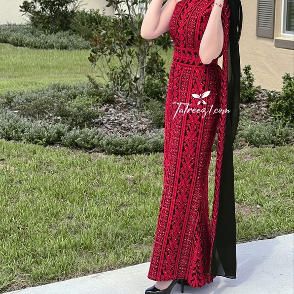 One shoulder Fully Embroidery traditional Thoub - Picture 4 of 6